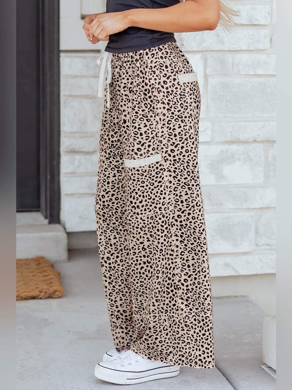 Leopard Print Wide-Leg Pants with Drawstring - Picture 5 of 15